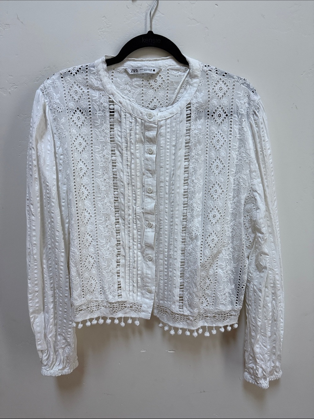 ZARA White Eyelet Lace Button-Front Blouse